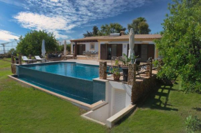Casa Tranquility with beautiful pool and Jacuzzi!
